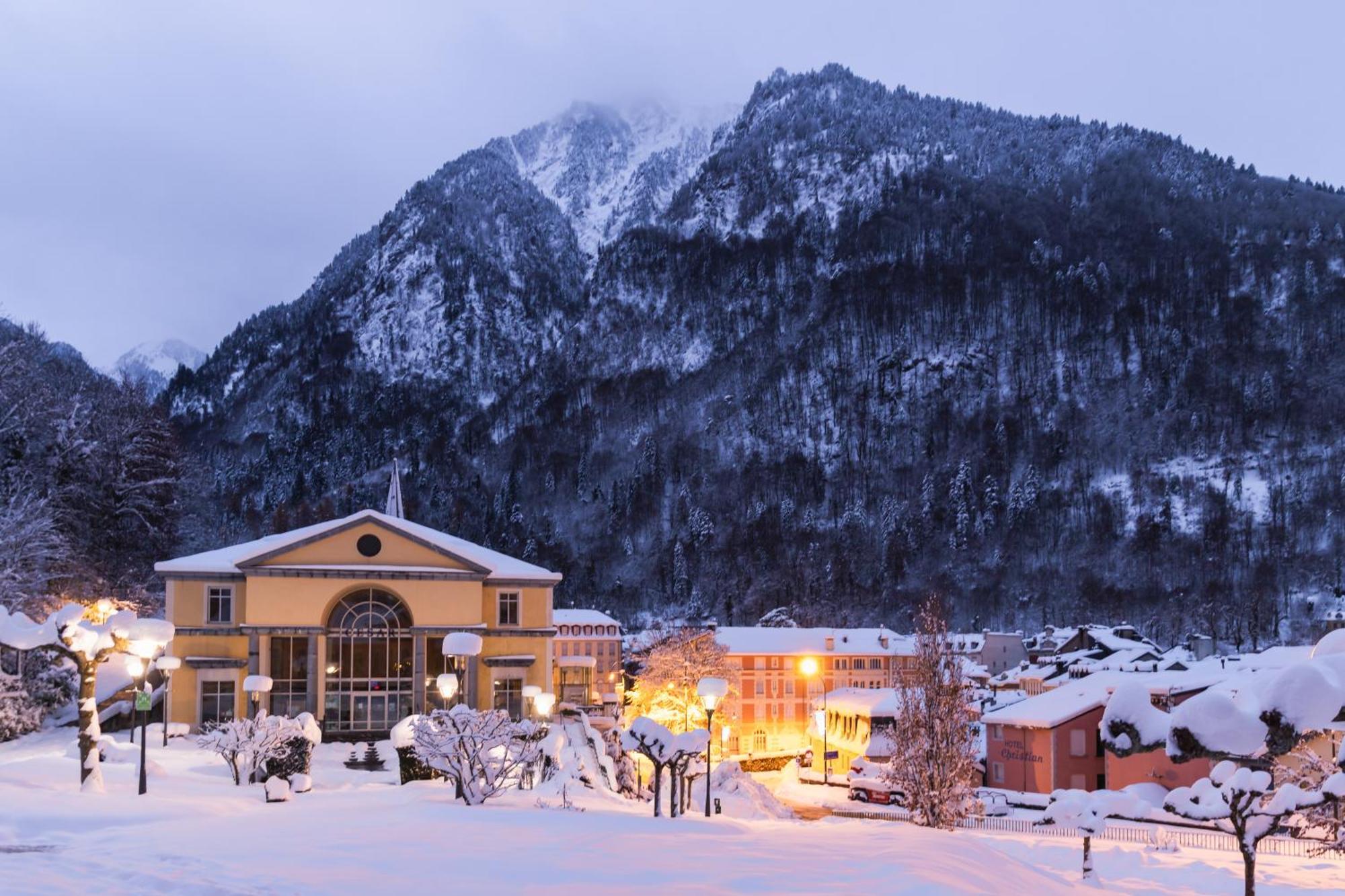 Hotel Le Bois Joli Cauterets Exterior photo